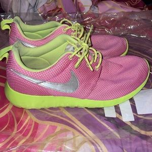 Nike Sneakers